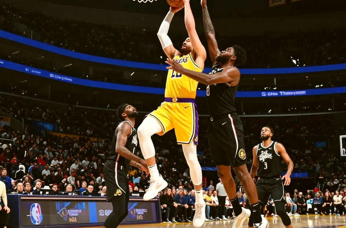 Anadolu Efes hạ Real Madrid: Chiến thắng đầu tiên và bài toán phòng ngự pick-and-roll